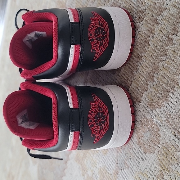 Nike Air Jordan 1 Low Reverse Black Toe size 7 - Picture 2 of 7